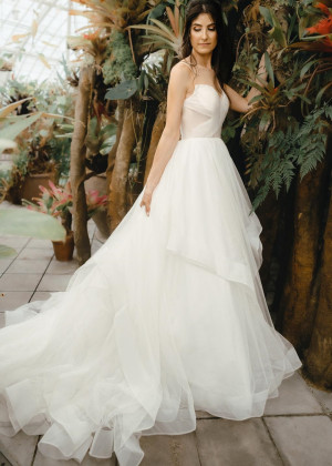 Illusion Neck Tulle Ruffled Chic Wedding Dress